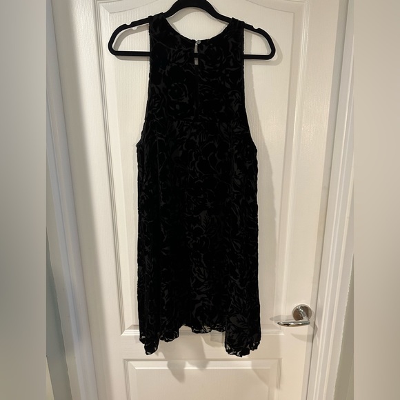 Wilfred Velvet Floral Burnout Dress, Size L. - Picture 2 of 4
